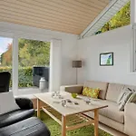 3 Bedroom Beautiful In Feriehus Otterup