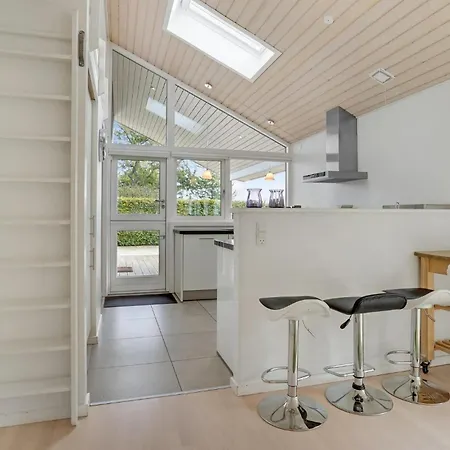 3 Bedroom Beautiful In Σπίτι διακοπών
